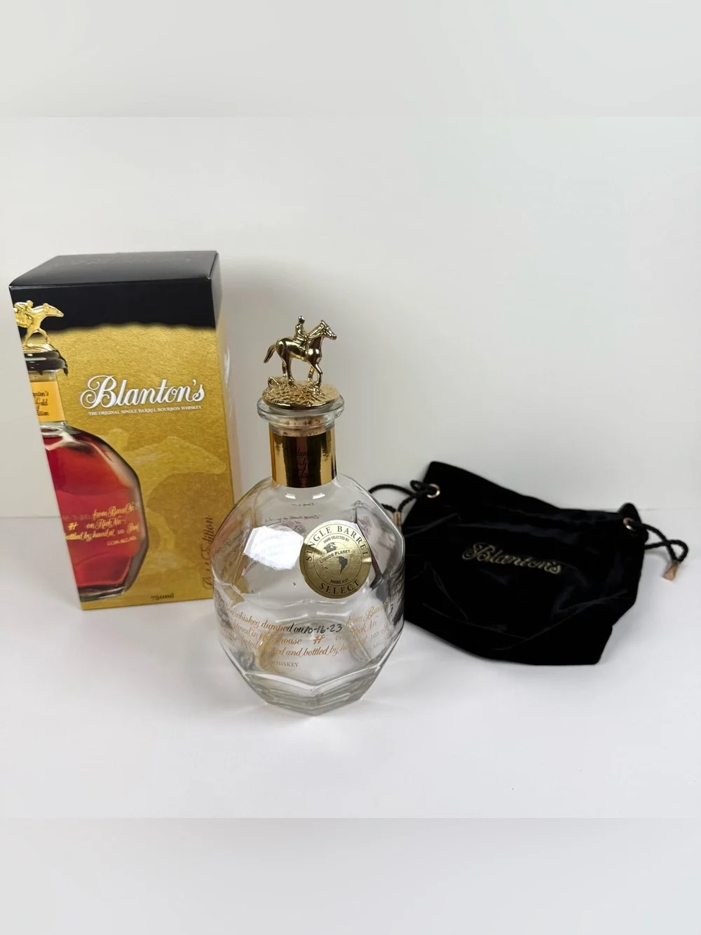 Blantons Gold Bourbon Whiskey 750 ml Empty Unrinsed Bottle Bag Box Stopper “B”